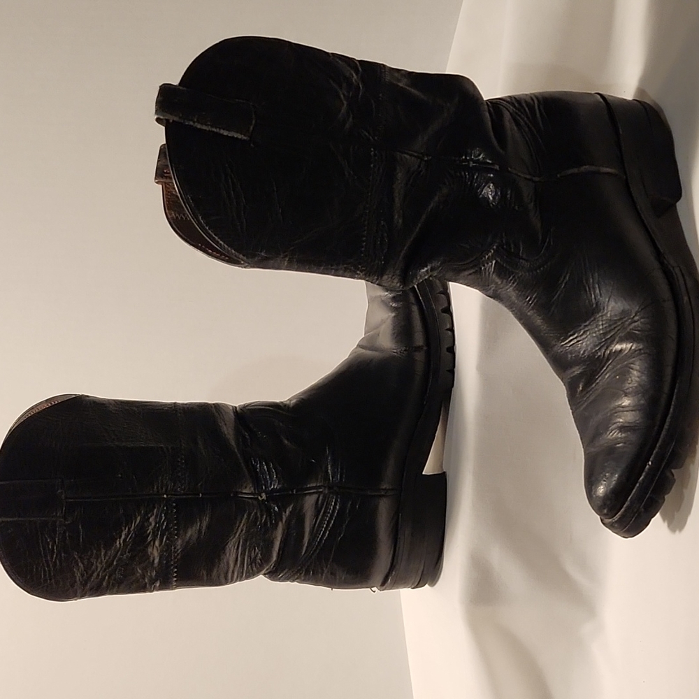 Tractor sole boots